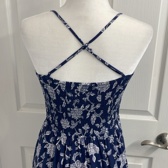 Reitmans Signature Sundress Ruched Bodice Criss Cross Cami Straps Pleated Size M - Picture 5 of 15